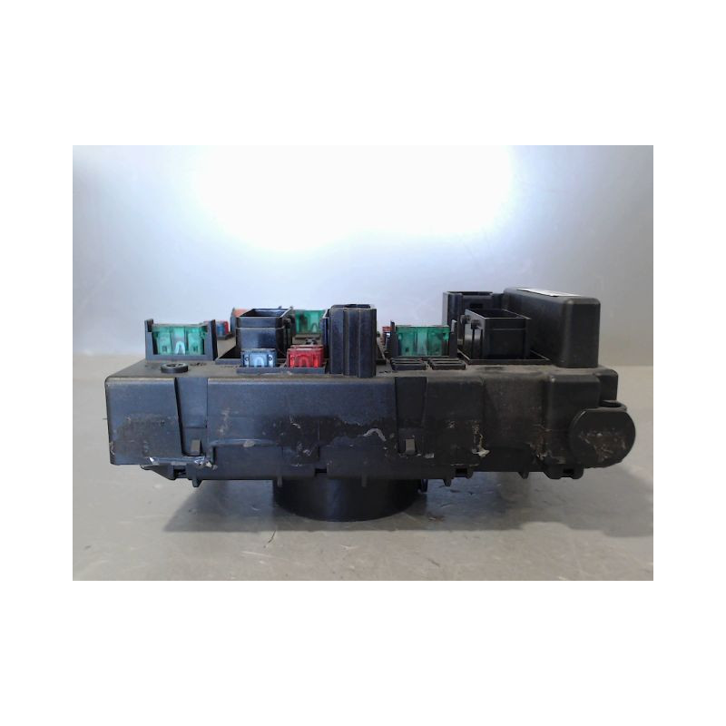 BOITE A FUSIBLES PEUGEOT 206 1998-2009