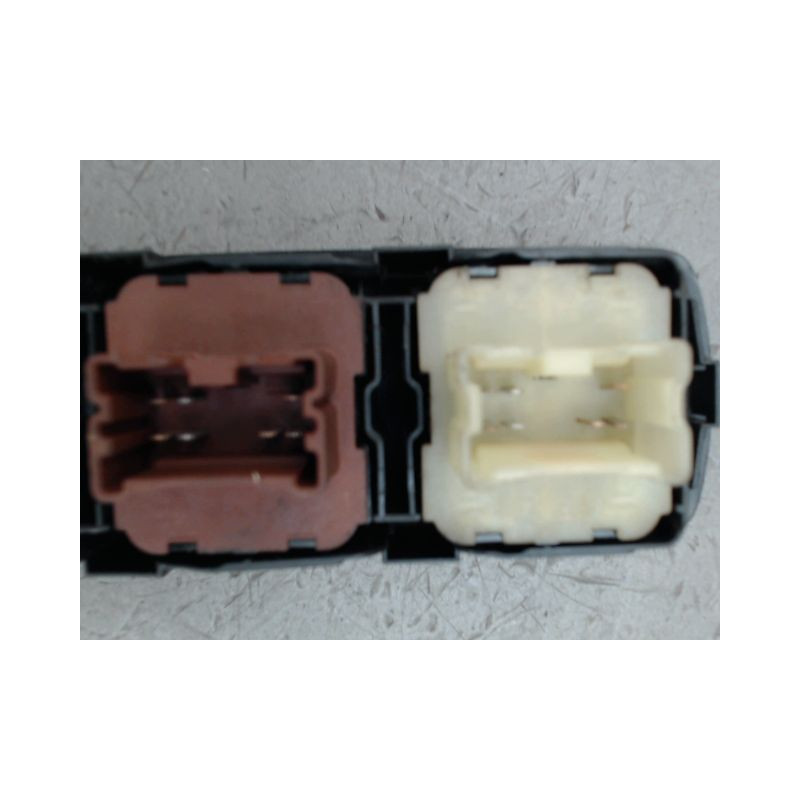 COMMANDE LEVE-GLACE PORTE AVG DACIA LODGY