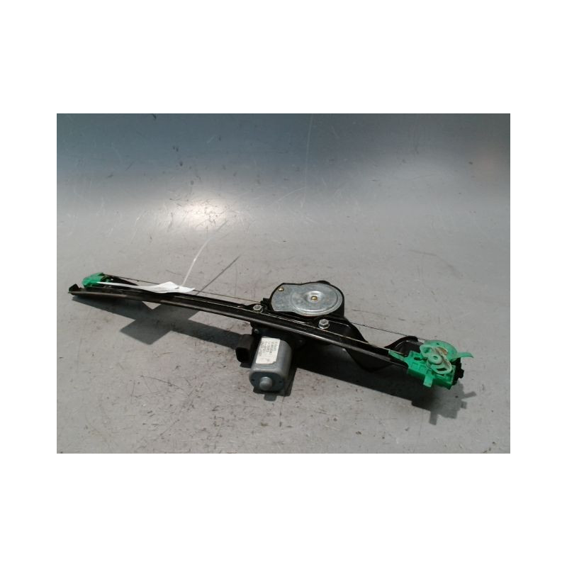 MECANISME+MOTEUR LEVE-GLACE AVANT GAUCHE FIAT PUNTO 2003-