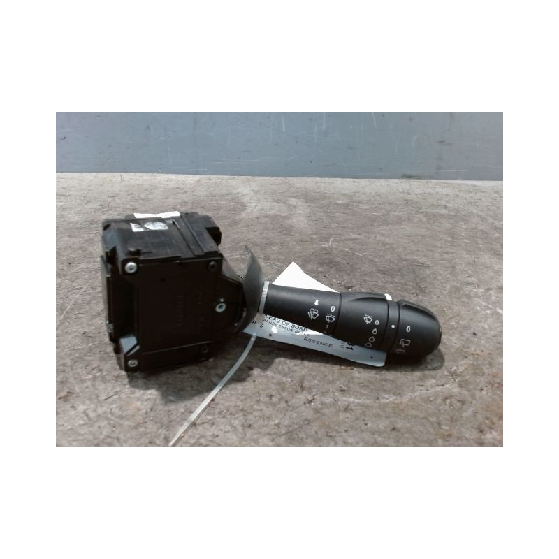 COMMANDE ESSUIE GLACE RENAULT CLIO 4