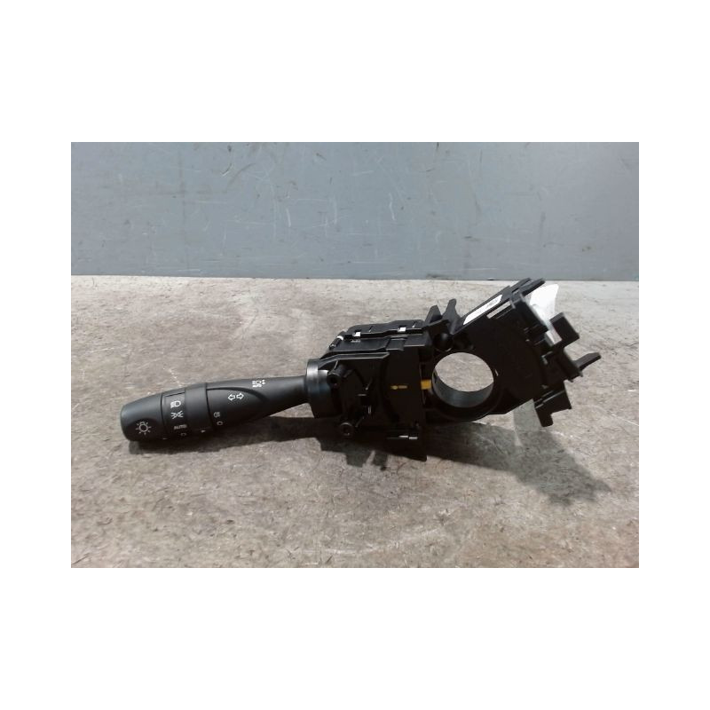 COMMANDE CLIGNOTANT HYUNDAI I10