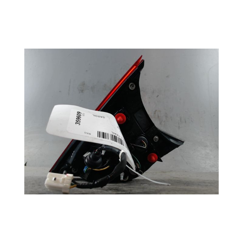 FEU ARRIERE INTERIEUR GAUCHE NISSAN X-TRAIL