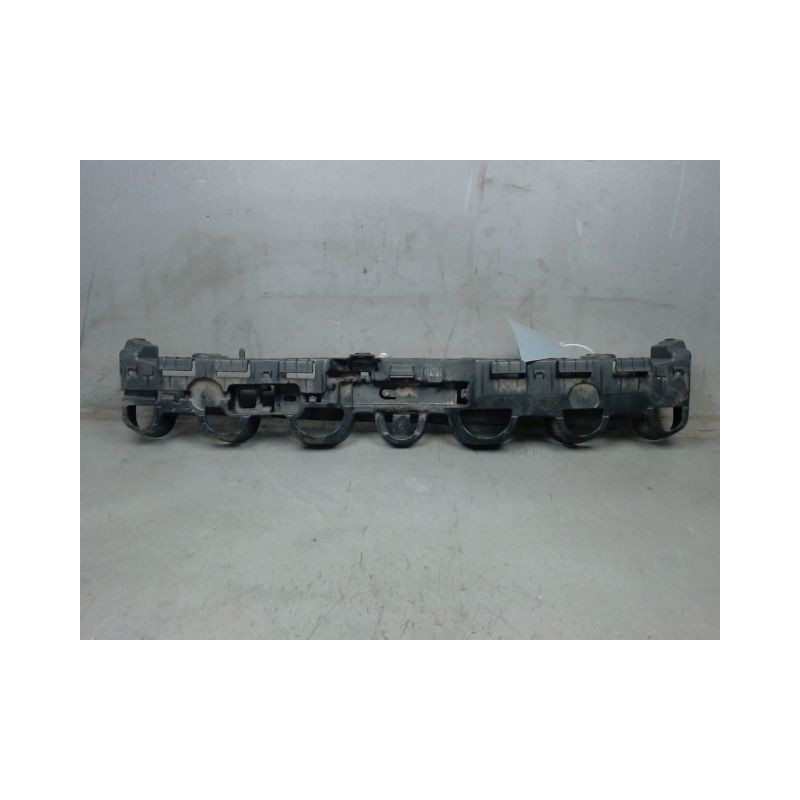 SUPPORT CENTRAL PARE-CHOC ARRIERE  RENAULT CLIO IV 2012-