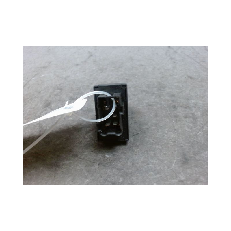 COMMANDE LEVE-GLACE PORTE AVD FIAT GRANDE PUNTO 2005-