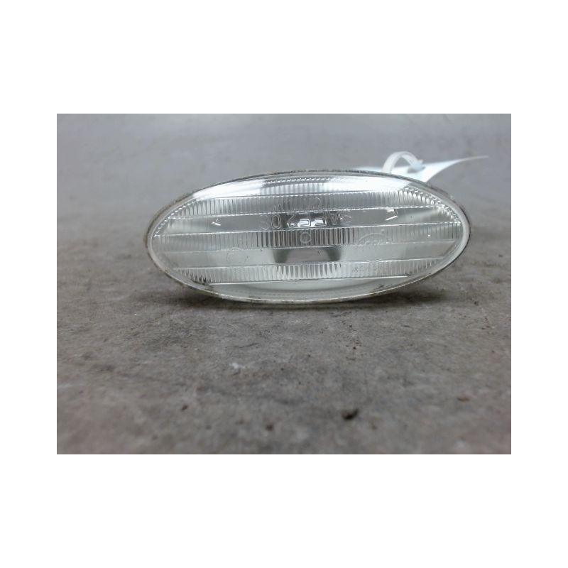 REPETITEUR AILE GAUCHE NISSAN MICRA