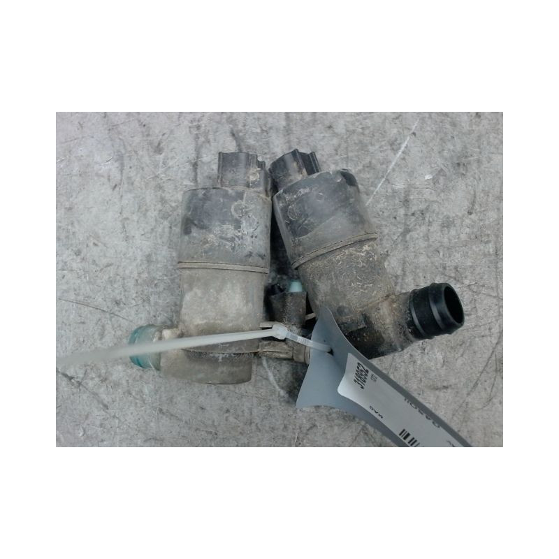 POMPE LAVE-GLACE AVANT TOYOTA YARIS