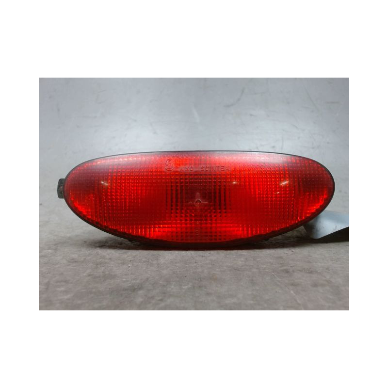 FEU BROUILLARD CENTRAL ARRIERE PEUGEOT 206 SW 02-06