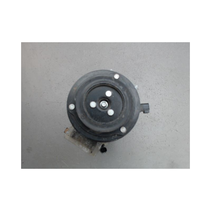 COMPRESSEUR AIR CONDITIONNE FORD FIESTA