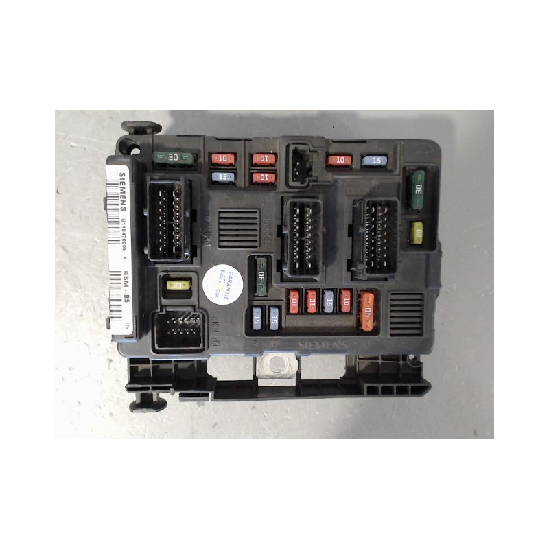 BOITE A FUSIBLES PEUGEOT 307