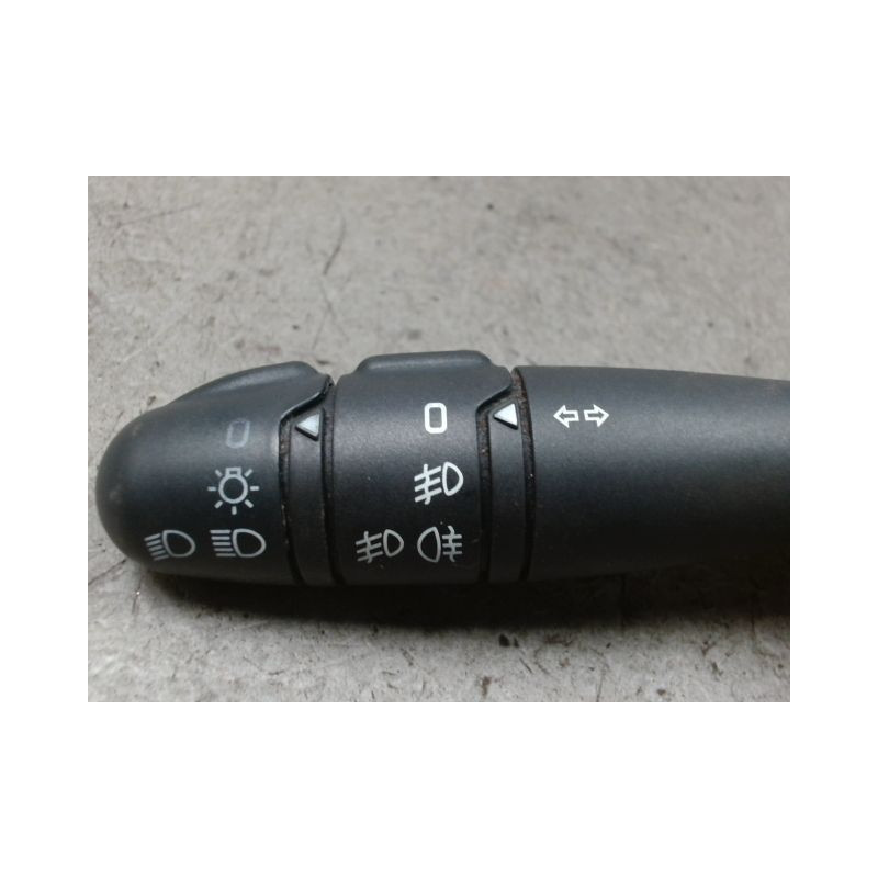 COMMANDE CLIGNOTANT RENAULT CLIO II PH.2 01-06
