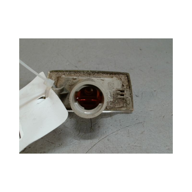REPETITEUR AILE GAUCHE OPEL CORSA 2010-