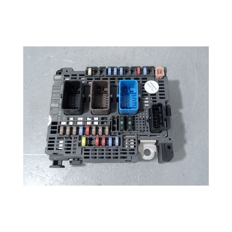BOITE A FUSIBLES CITROEN C4 2010-