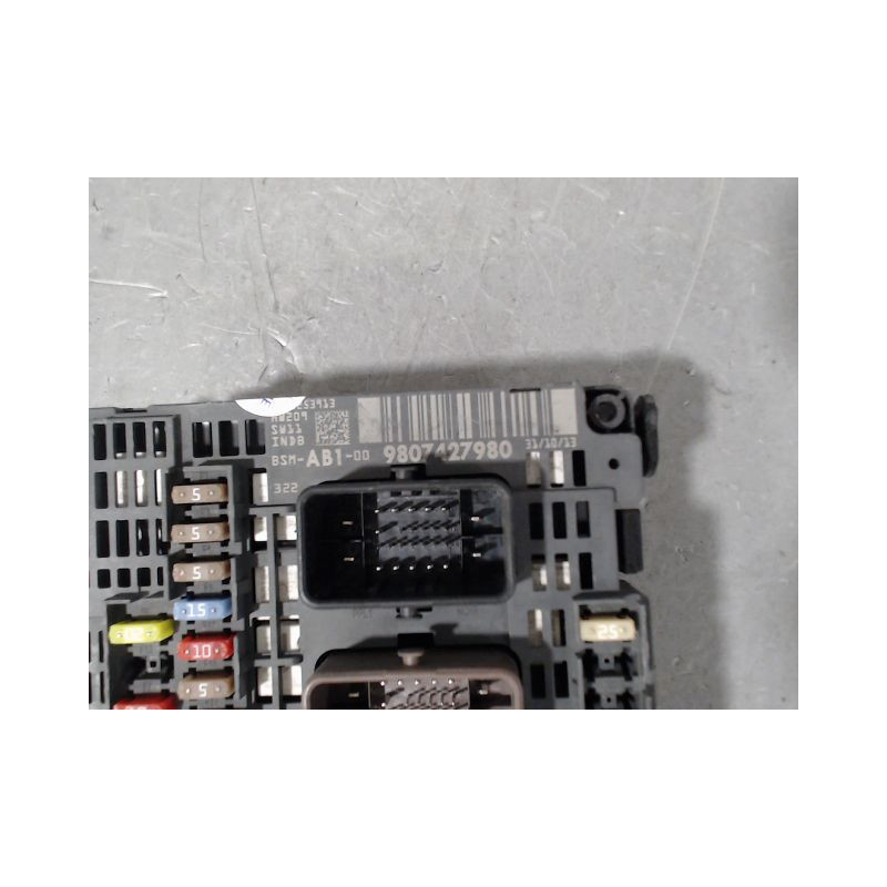 BOITE A FUSIBLES CITROEN C4 2010-