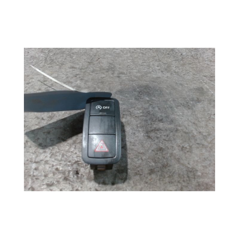 BOUTON DE WARNING AUDI A1