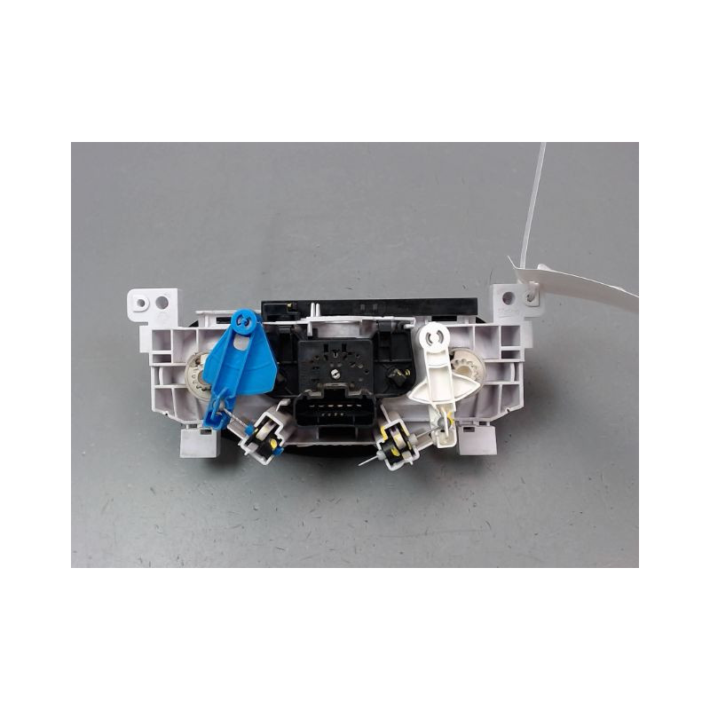 COMMANDE DE CHAUFFAGE DACIA SANDERO I 2008-2012