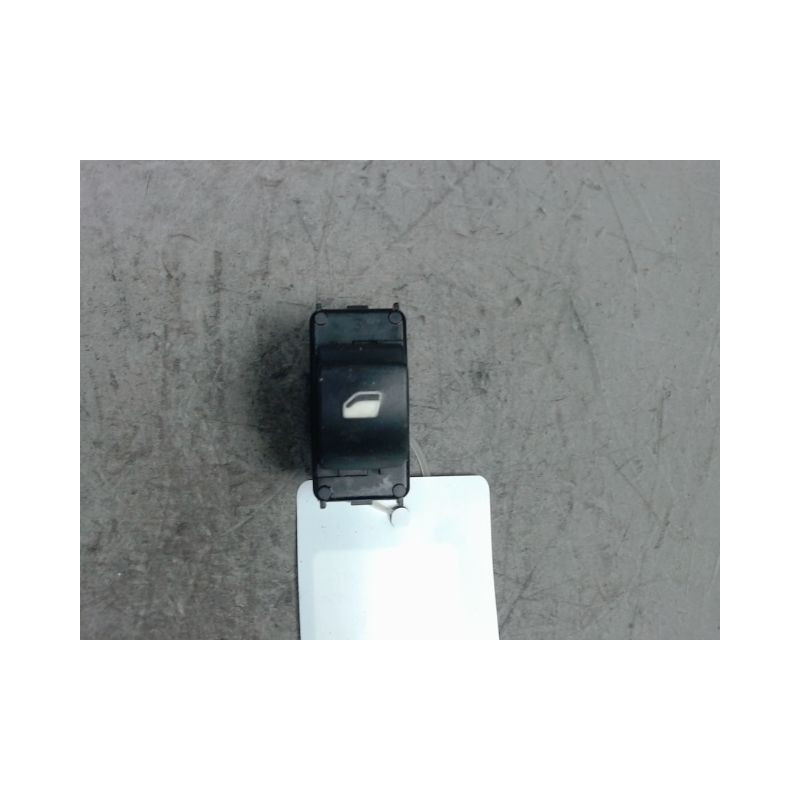 COMMANDE LEVE-GLACE PORTE AVD PEUGEOT 207 5P