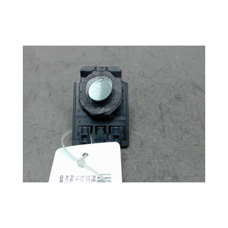 ACTIONNEUR COFFRE ARRIERE PEUGEOT 307 CC 2005-