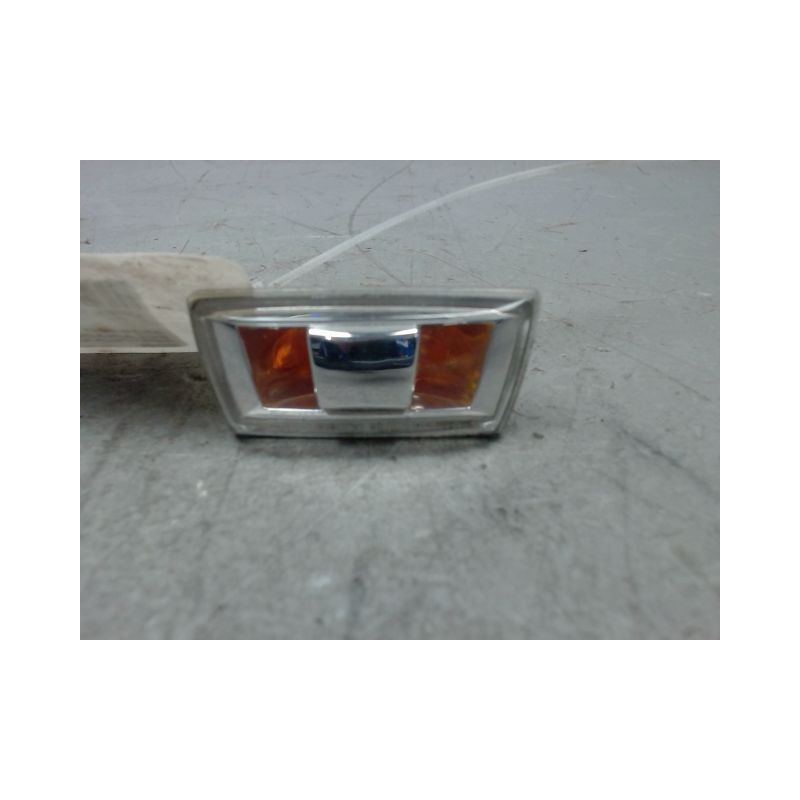 REPETITEUR AILE DROIT OPEL CORSA