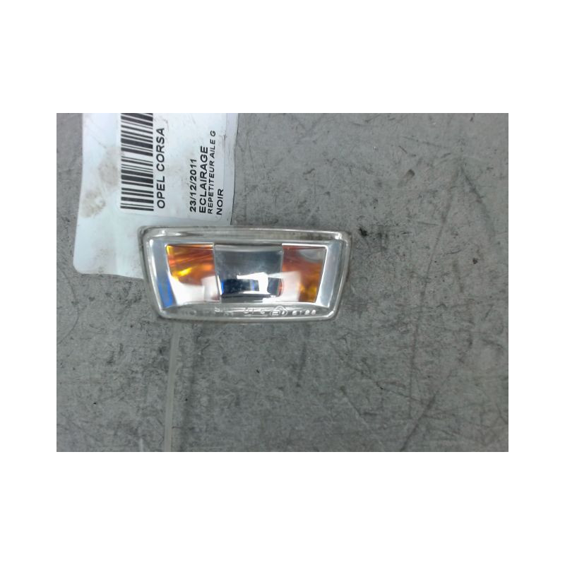 REPETITEUR AILE GAUCHE OPEL CORSA