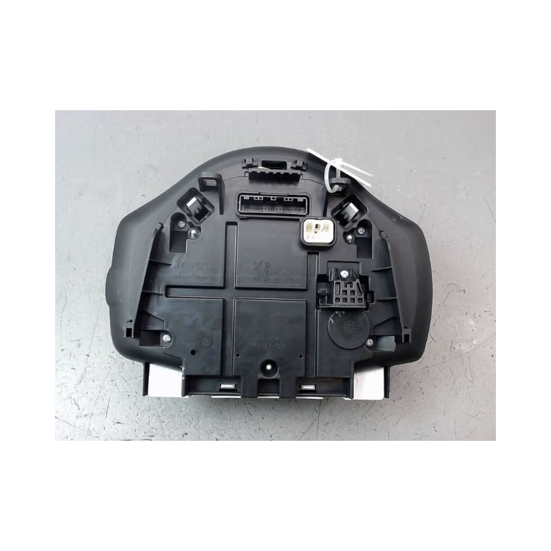 BLOC COMPTEURS TOYOTA AYGO 5P