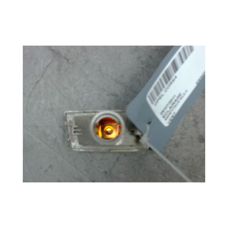 REPETITEUR AILE DROIT OPEL CORSA