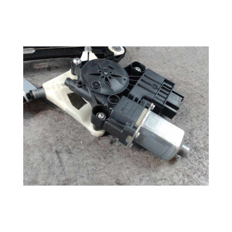 MECANISME+MOTEUR LEVE-GLACE AVANT GAUCHE VOLKSWAGEN POLO 2009-