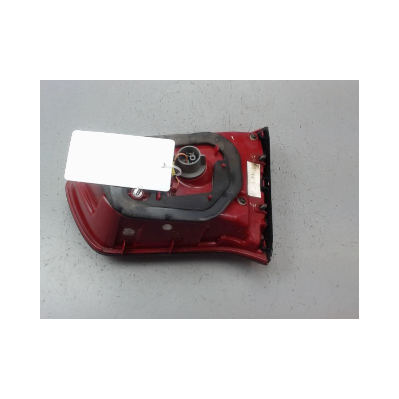 FEU ARRIERE INTERIEUR GAUCHE KIA SPORTAGE III 2010-