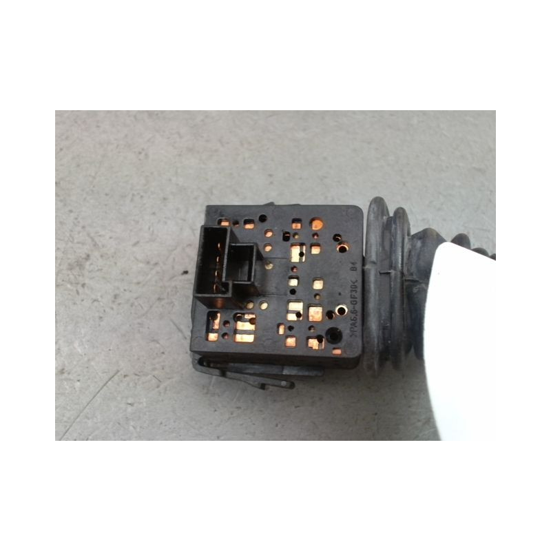 COMMANDE ESSUIE GLACE OPEL CORSA III Phase 2 (C) 2003-2006