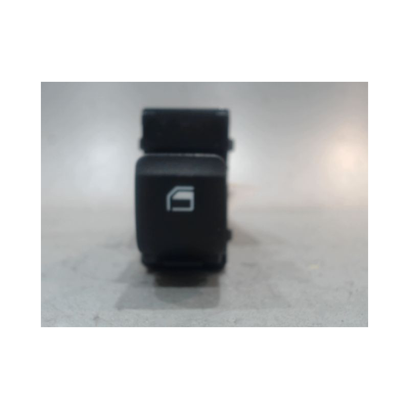COMMANDE LEVE-GLACE PORTE AVD HYUNDAI I20