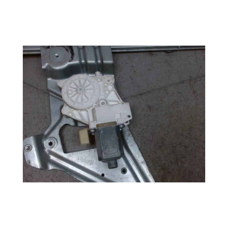 MECANISME+MOTEUR LEVE-GLACE AVANT DROIT MERCEDES SPRINTER TOLE MOYEN 2006-