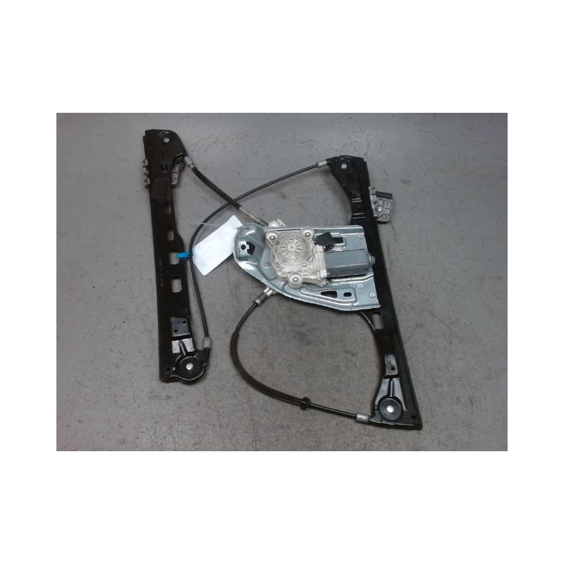 MECANISME+MOTEUR LEVE-GLACE AVANT GAUCHE MERCEDES CLASSE C 2004-