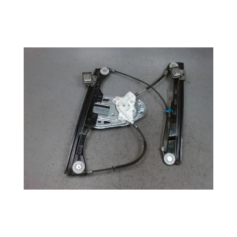 MECANISME+MOTEUR LEVE-GLACE AVANT GAUCHE MERCEDES CLASSE C 2004-