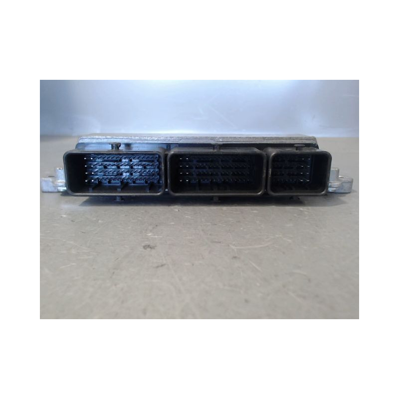 CALCULATEUR MOTEUR DACIA SANDERO 2008-