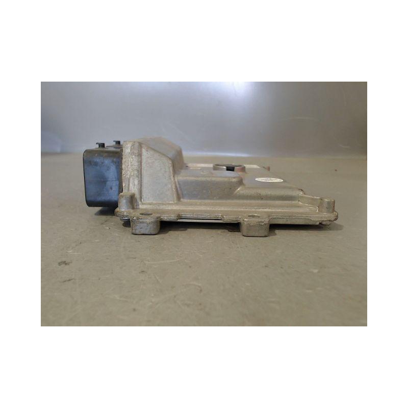 CALCULATEUR MOTEUR PEUGEOT 208
