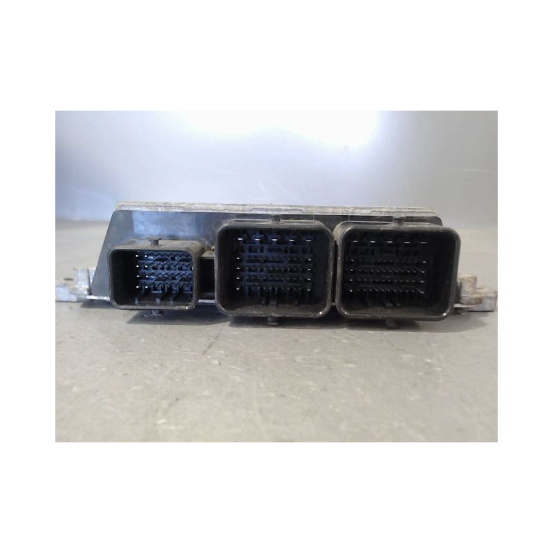 CALCULATEUR MOTEUR PEUGEOT 208