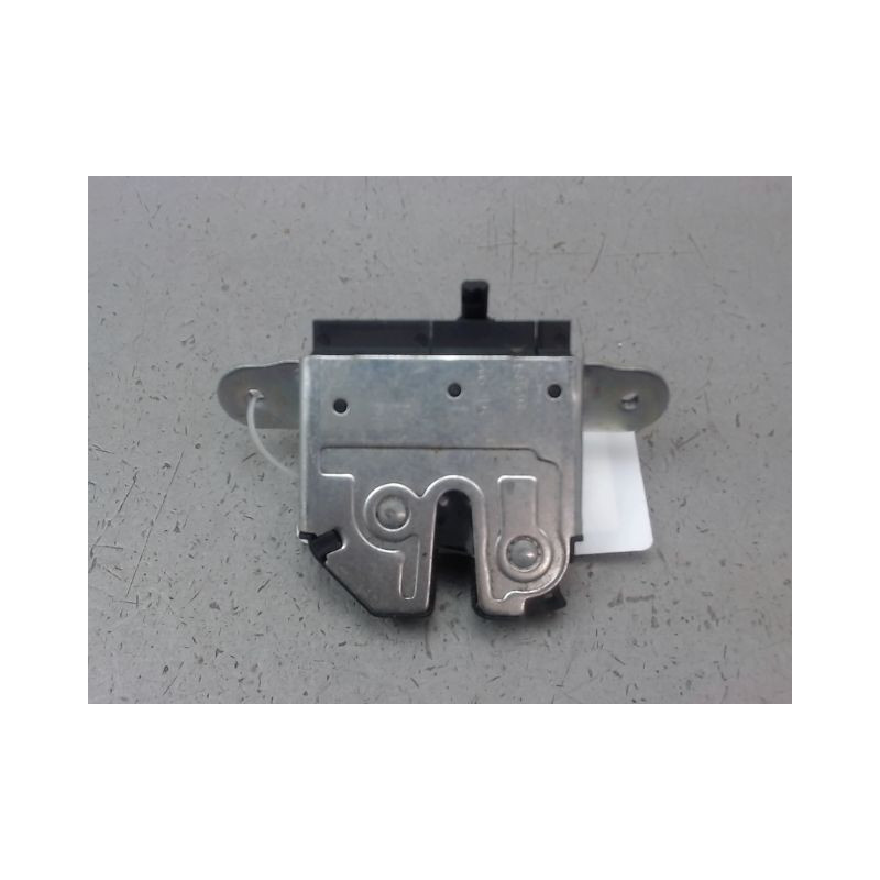 SERRURE HAYON  OPEL CORSA 2010-