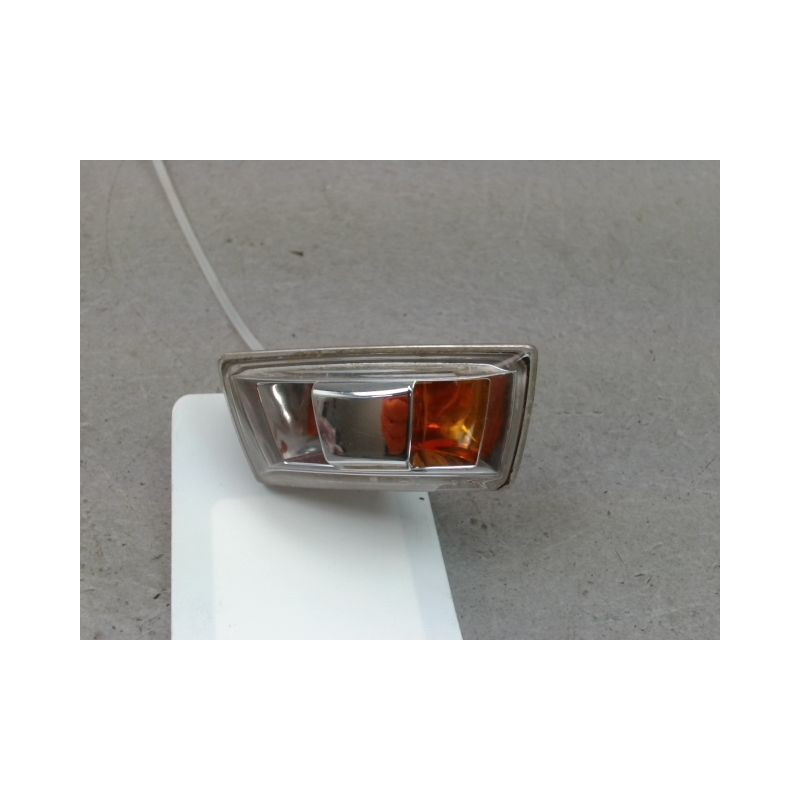 REPETITEUR AILE GAUCHE OPEL CORSA 2010-