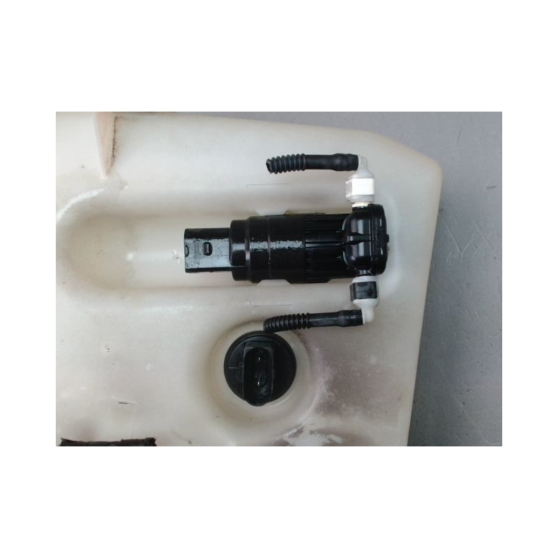 RESERVOIR LAVE-GLACE AVANT AUDI A3 SPORTBACK II PHASE 2 2008-2012