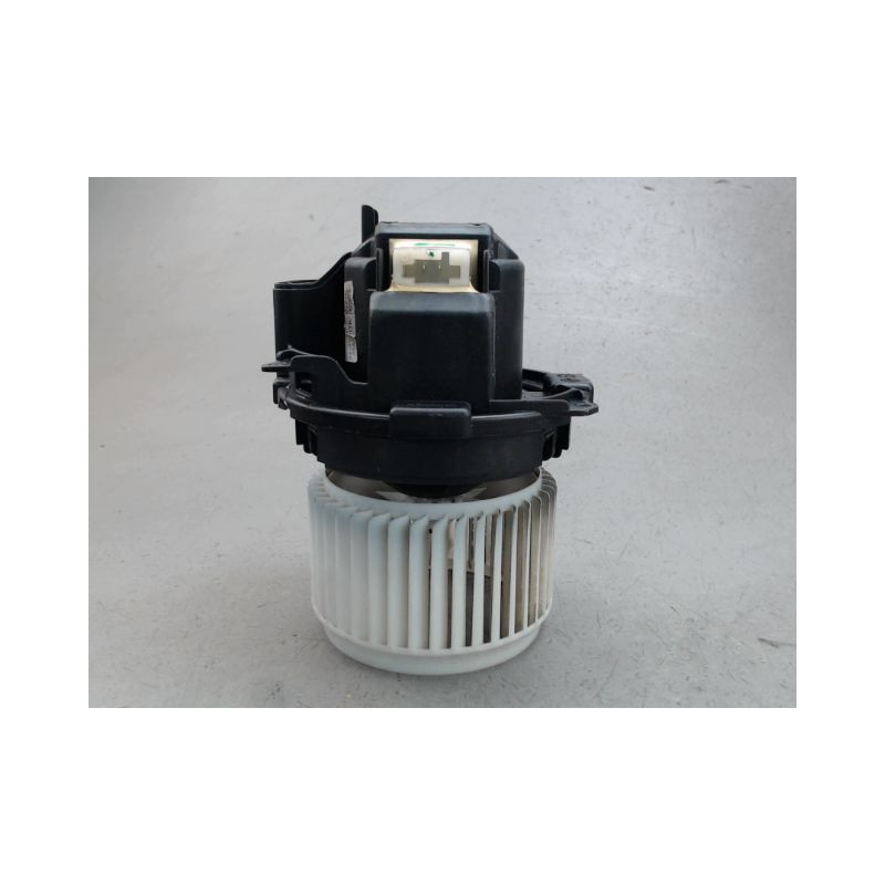 MOTEUR VENTILATEUR CHAUFFAGE DACIA SANDERO