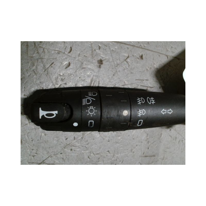 COMMANDE CLIGNOTANT CITROEN SAXO -99