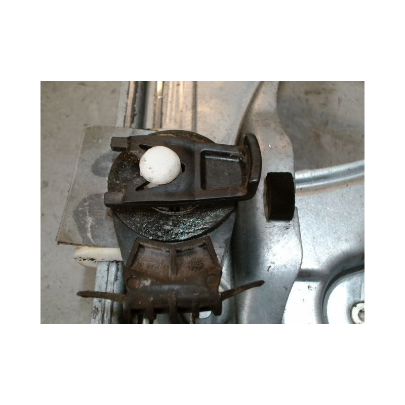 MECANISME+MOTEUR LEVE-GLACE AVANT GAUCHE RENAULT CLIO III 2005-