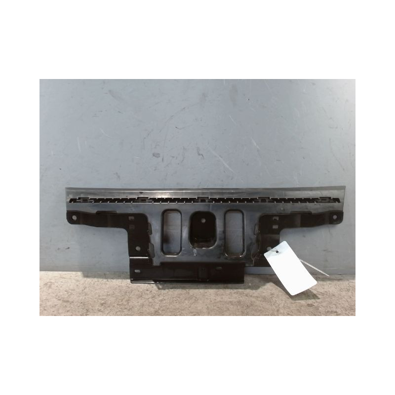 SUPPORT CENTRAL PARE-CHOC ARRIERE  CITROEN C3 2009-