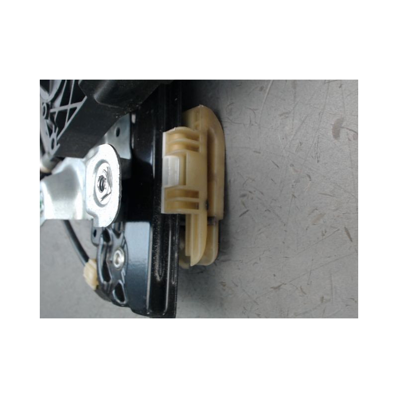 MECANISME LEVE-GLACE AVANT DROIT OPEL ASTRA