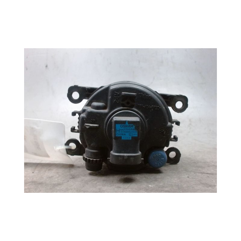 PHARE ANTIBROUILLARD AVANT DROIT FORD FIESTA