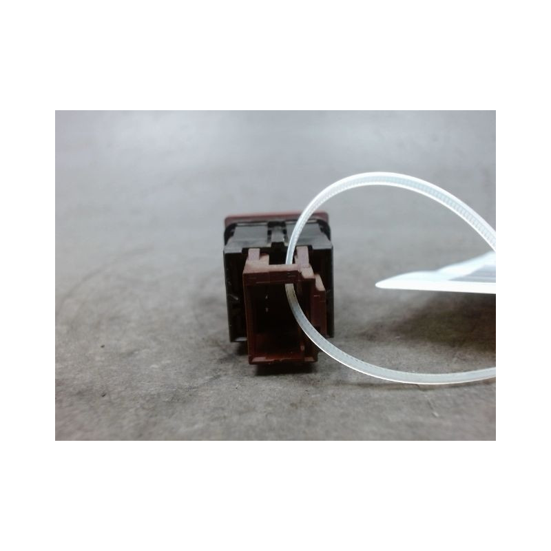 BOUTON DE WARNING PEUGEOT 206+ 2009-