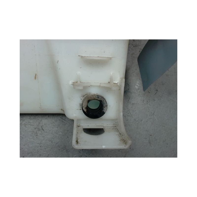 RESERVOIR LAVE-GLACE AVANT KIA RIO