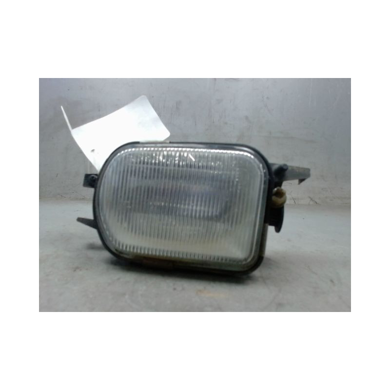 PHARE ANTIBROUILLARD AVANT DROIT MERCEDES CLASSE C 2000-