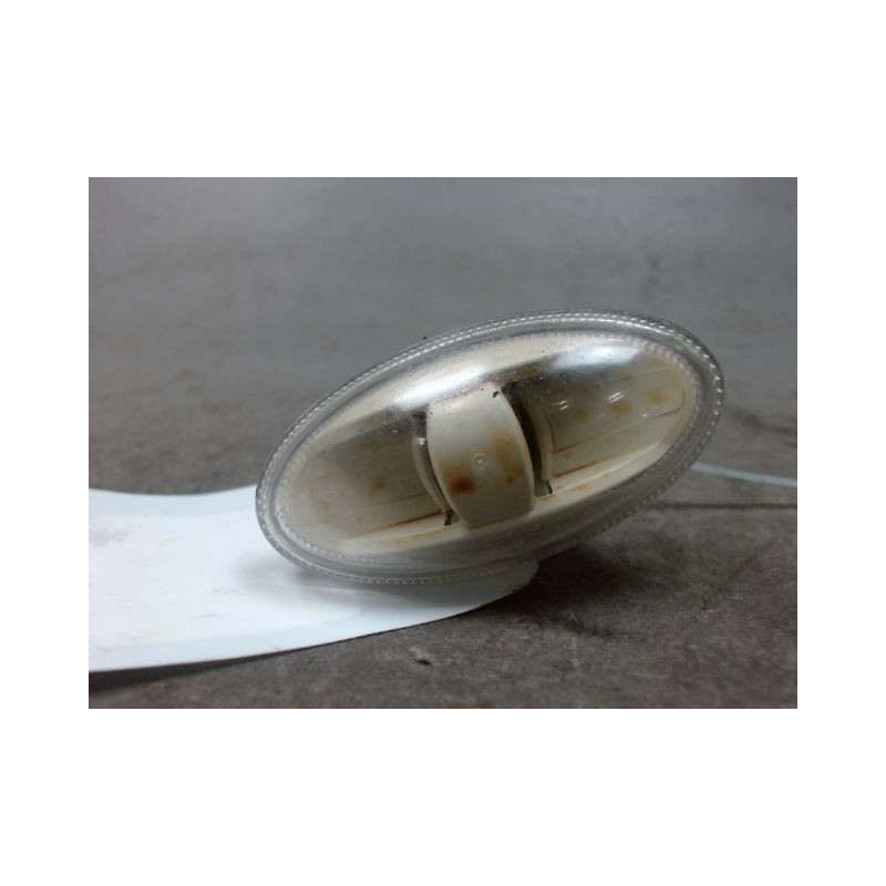 REPETITEUR AILE GAUCHE PEUGEOT 107 5P