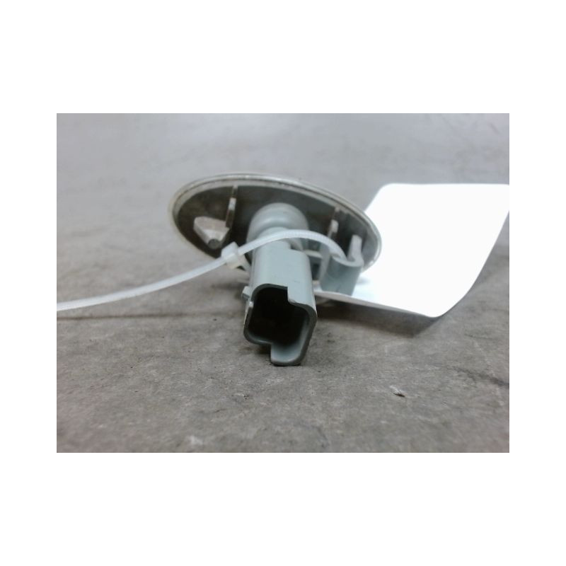 REPETITEUR AILE GAUCHE PEUGEOT 107 5P