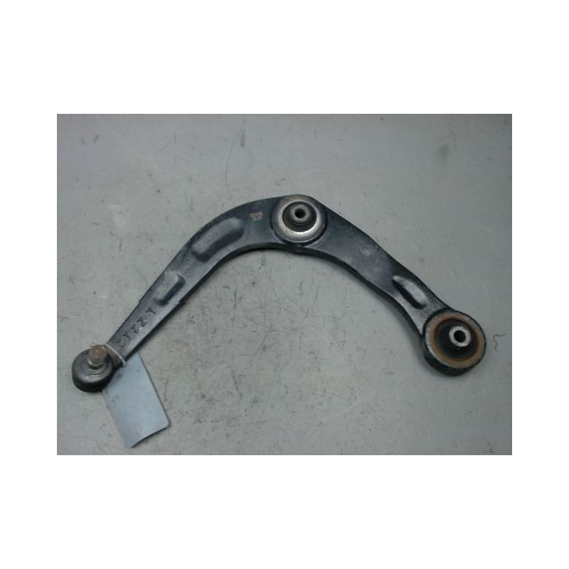 TRIANGLE INFERIEUR AVANT GAUCHE PEUGEOT 206 3P